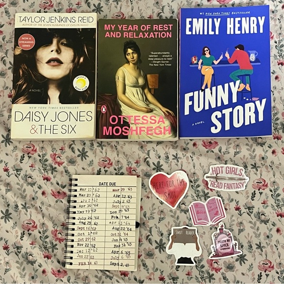 Book Bundle - Picture 1 of 1